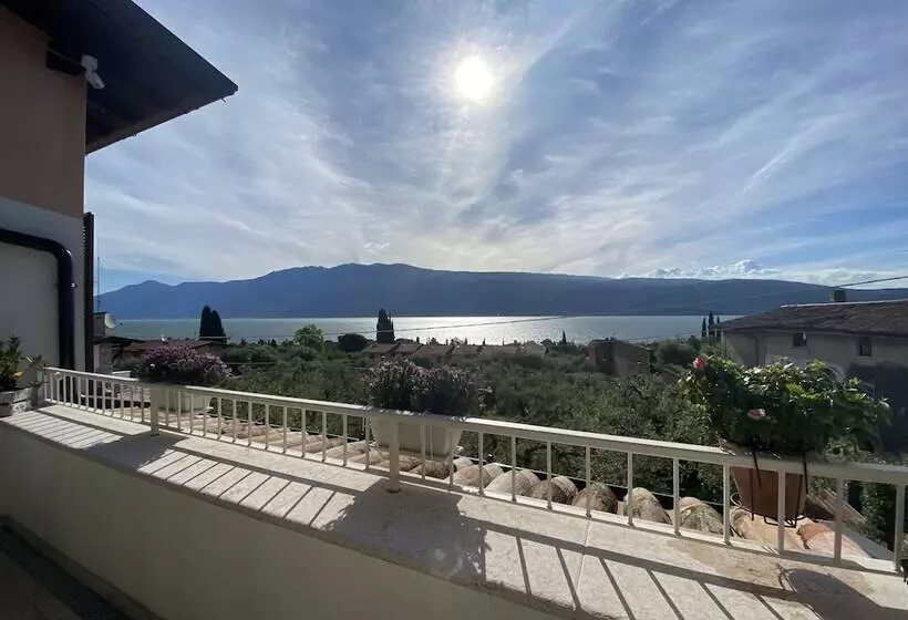 Aamiaismajoitus (B&B) Vista Lago