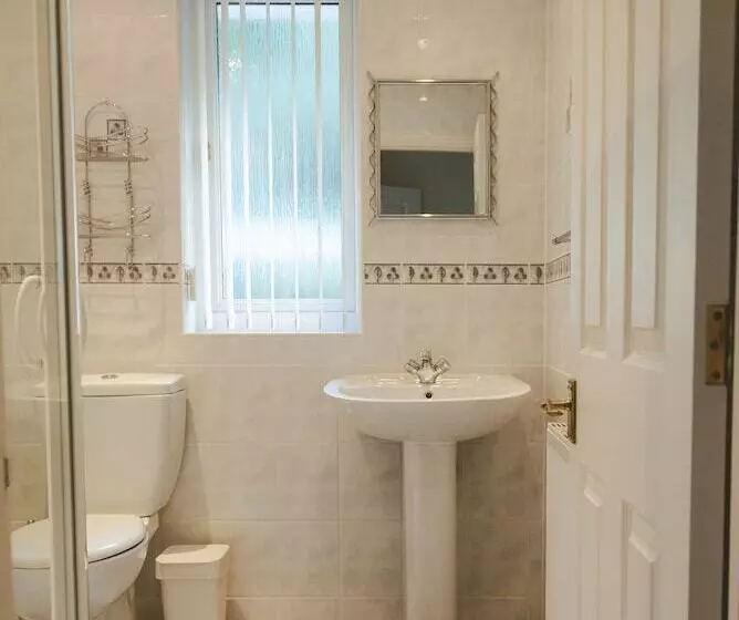 Clyde View B&b