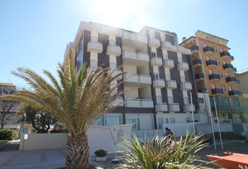 هتل Adriatica Sul Mare