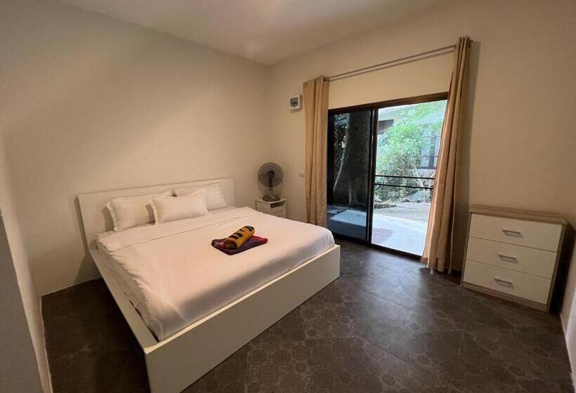 בית מלון כפרי Sleep Inn   Lonely Beach