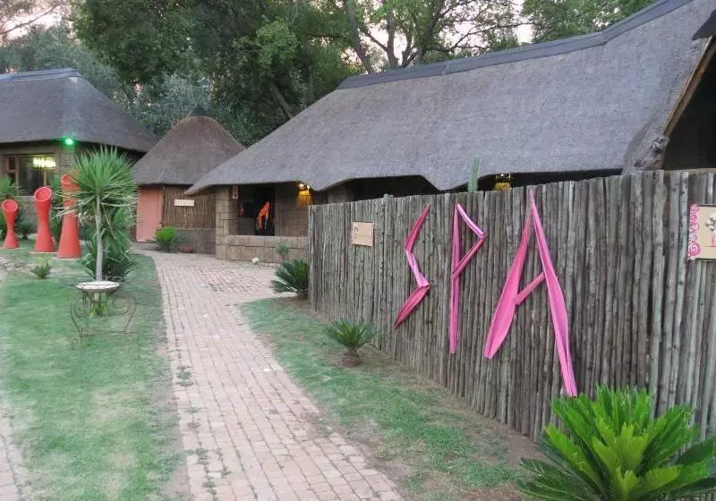 هتل Bushmans Rock