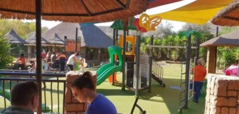 هتل Bushmans Rock