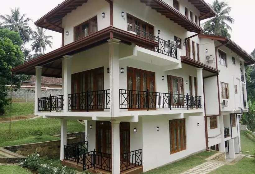 Hotel Dilray Villa