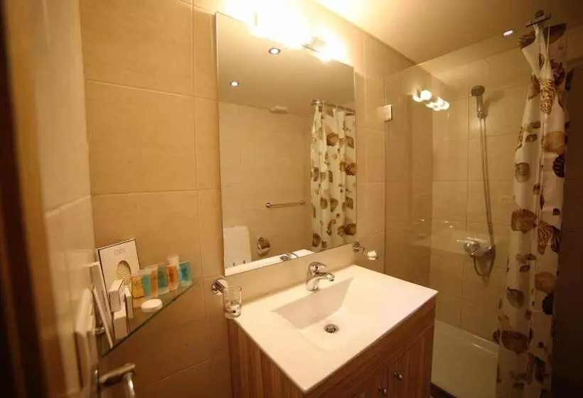 هتل Sea Valley Suites