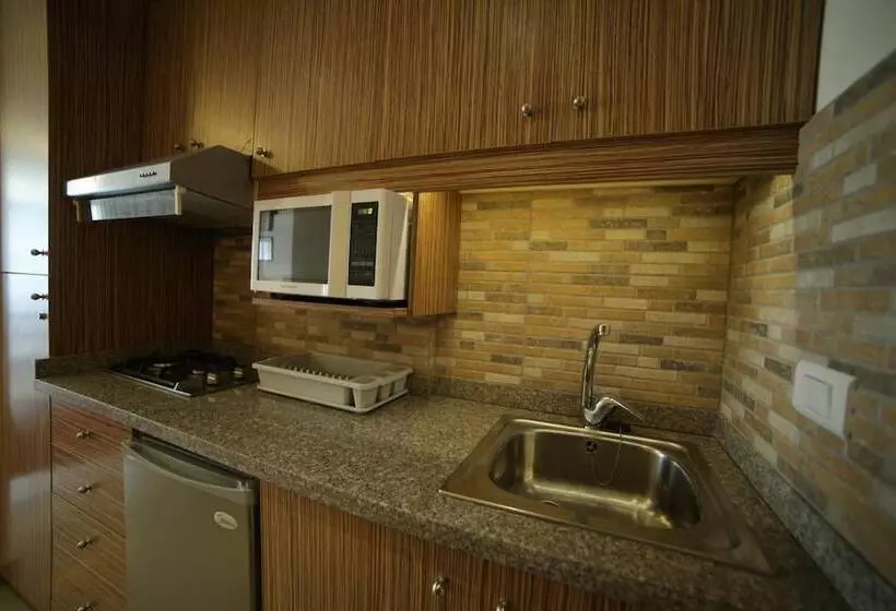 هتل Sea Valley Suites