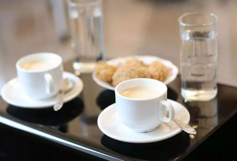 هتل Sea Valley Suites