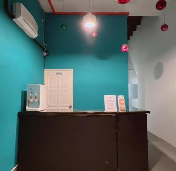 호텔 Summer Spring