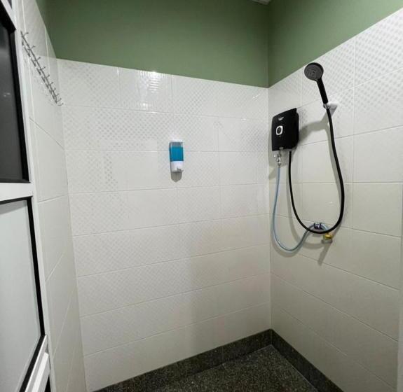 호텔 Summer Spring