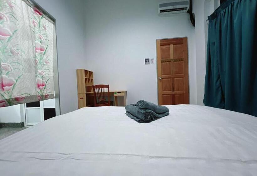 호텔 Summer Spring