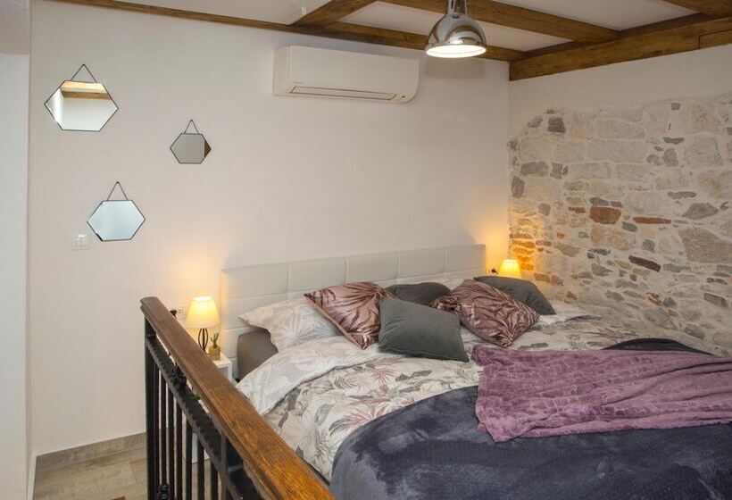 Pensió Old Center Cozy Room