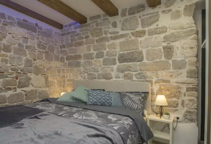 Majatalo Old Center Cozy Room