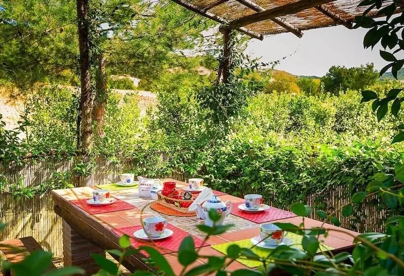 A Rustic House Set In The Tuscan Landscape