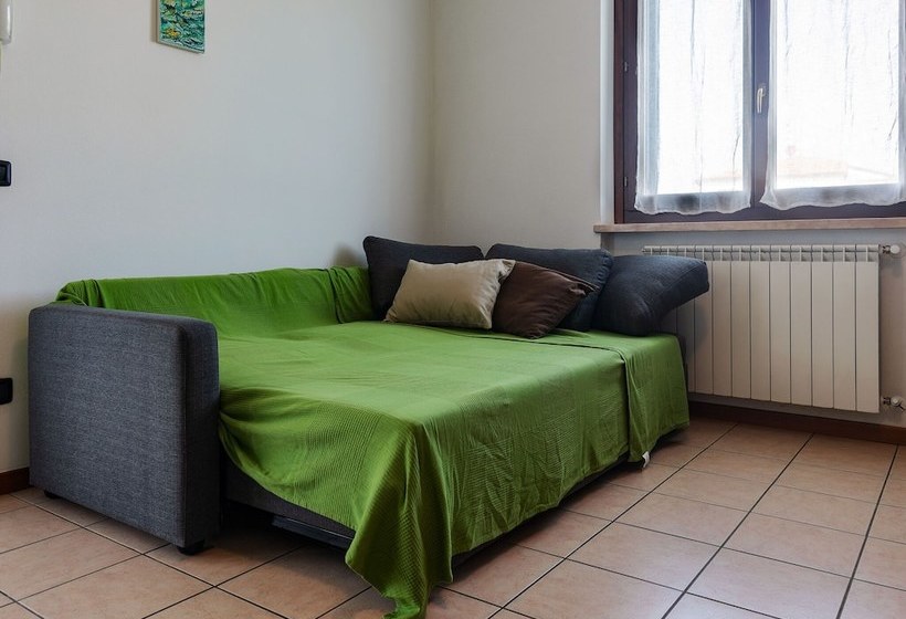 Charming Cottage In Renovated Farmhouse Near Lake Garda