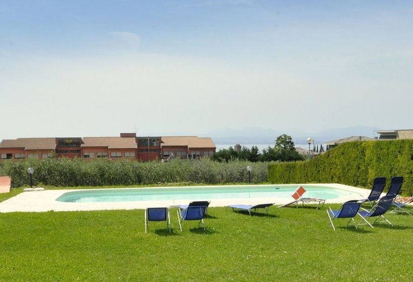 Charming Cottage In Renovated Farmhouse Near Lake Garda