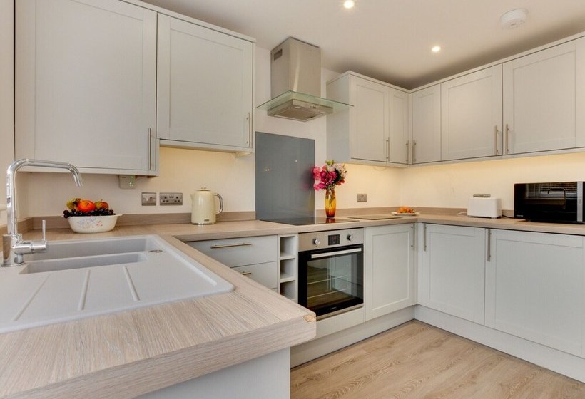 Cosy Cottage In Padstow With Gas Fireplace And A Nice Garden With Terrace