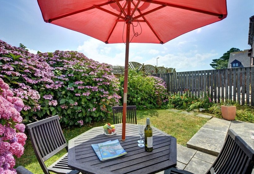 Cosy Cottage In Padstow With Gas Fireplace And A Nice Garden With Terrace