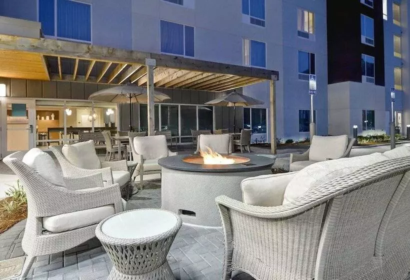 Hotelli Towneplace Suites By Marriott Panama City Beach Pier Park