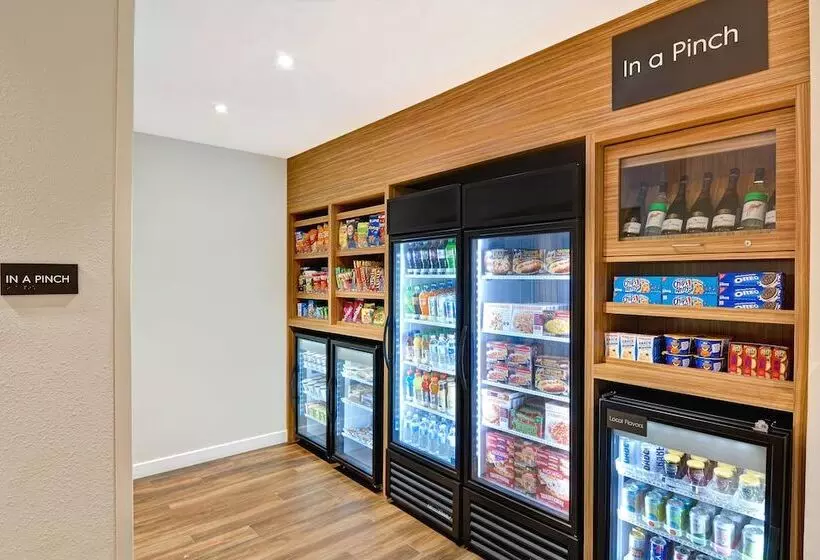 Hotelli Towneplace Suites By Marriott Panama City Beach Pier Park