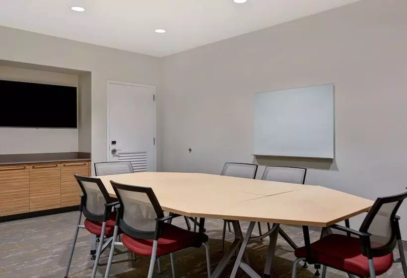 Hotelli Towneplace Suites By Marriott Panama City Beach Pier Park