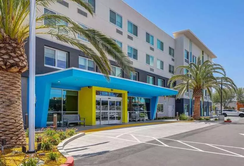 ホテル Tru By Hilton Lathrop, Ca