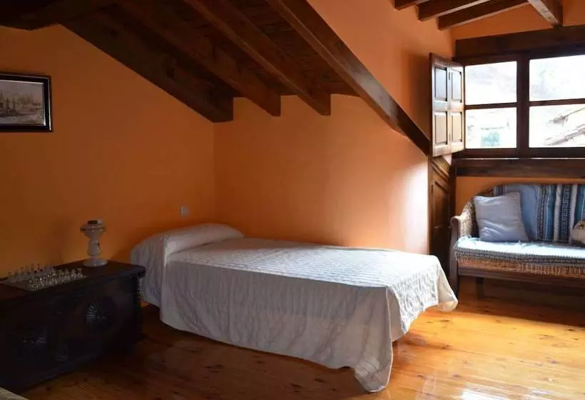 Quaint Cottage In Tormin Near Covadonga Park