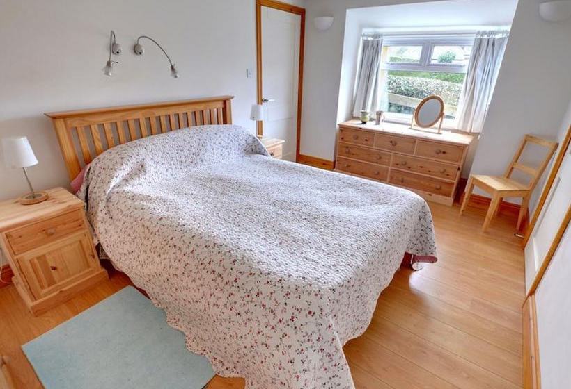 Rural Cottage Near The Beach And A Nature Reserve