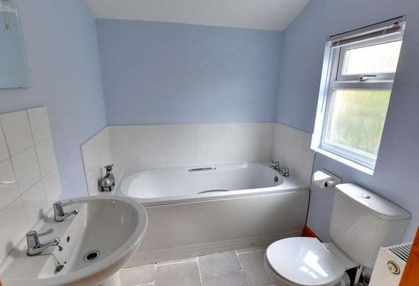 Rural Cottage Near The Beach And A Nature Reserve