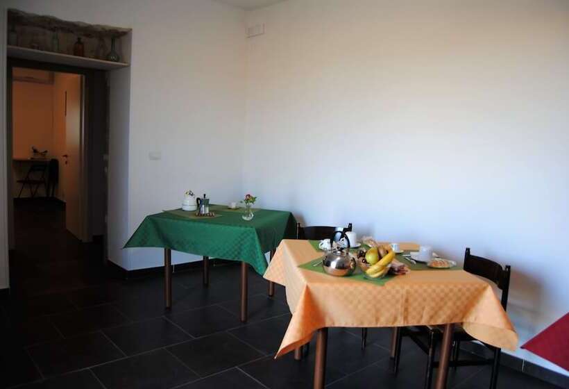 تختخواب و صبحانه Casale Clemente