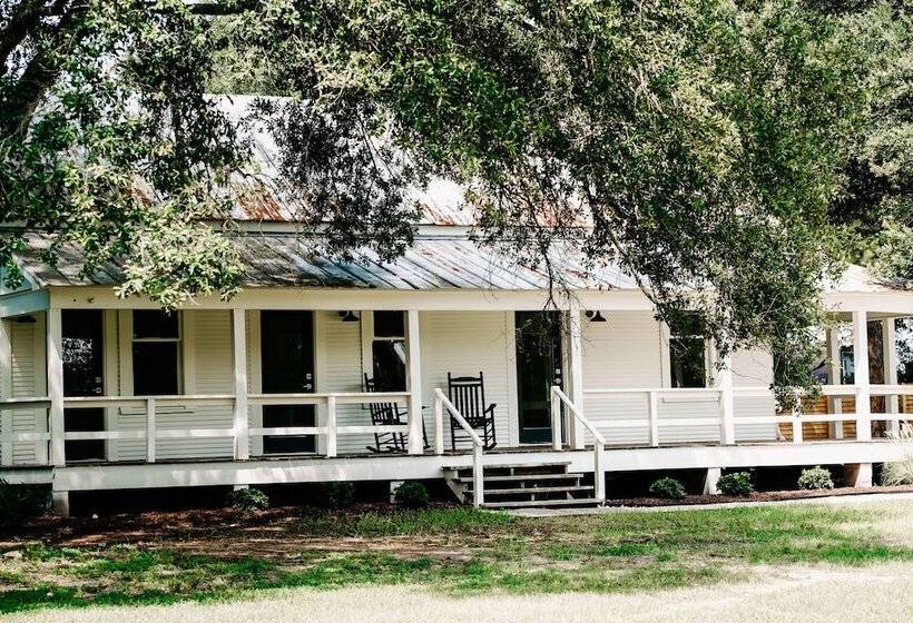 민박 Farmstead Round Top