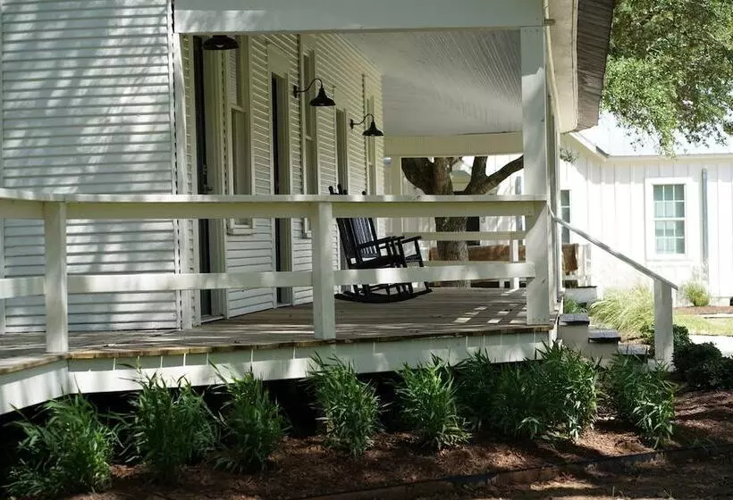 Aamiaismajoitus (B&B) Farmstead Round Top