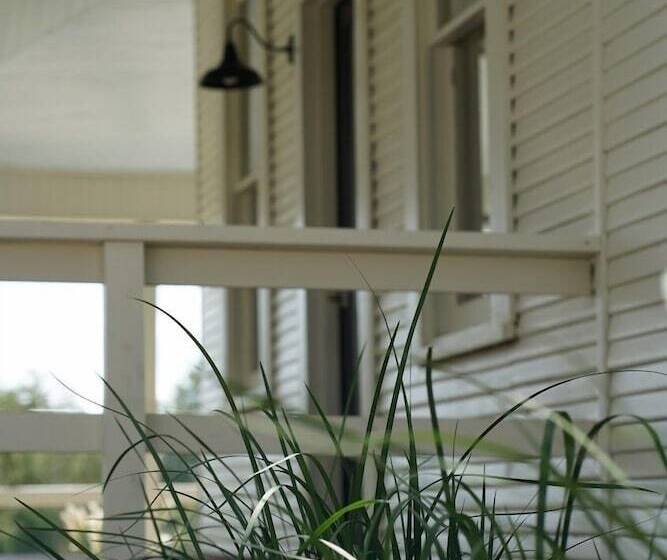 민박 Farmstead Round Top