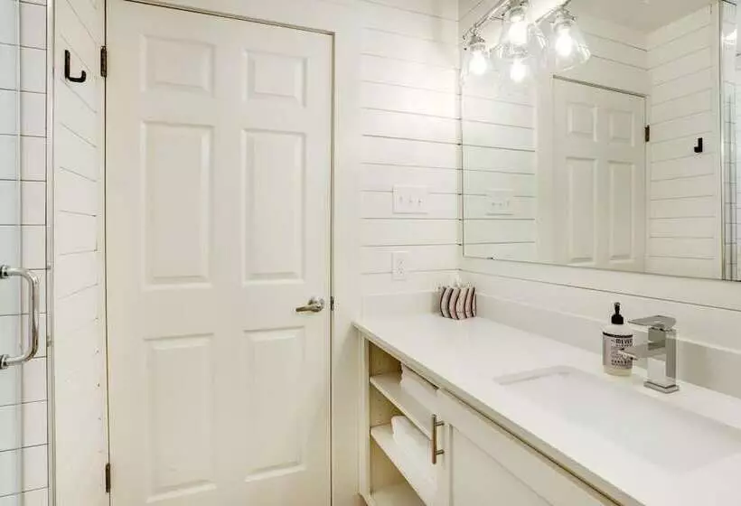 Aamiaismajoitus (B&B) Farmstead Round Top