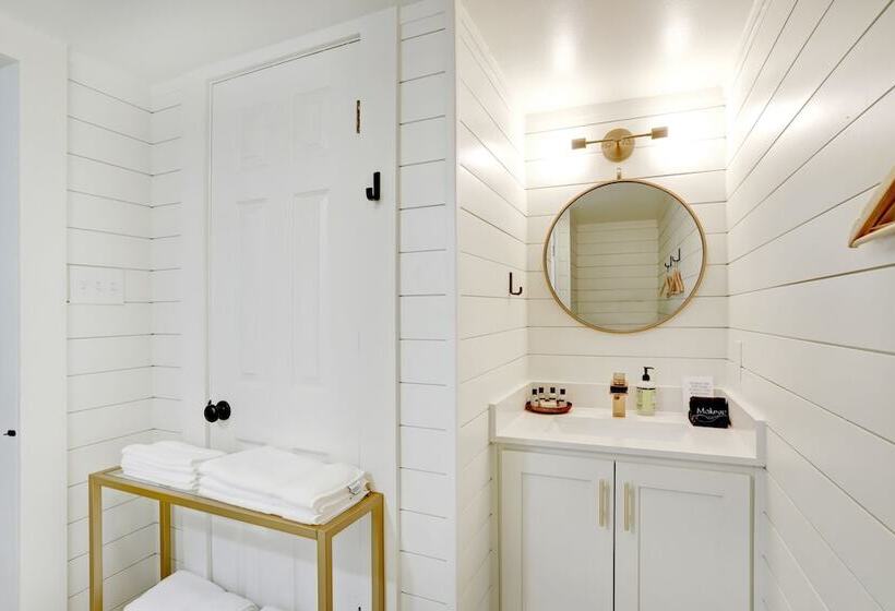 민박 Farmstead Round Top