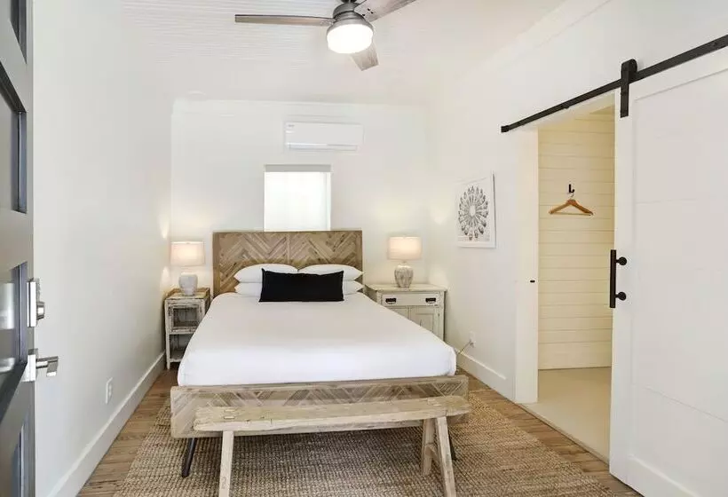 Aamiaismajoitus (B&B) Farmstead Round Top