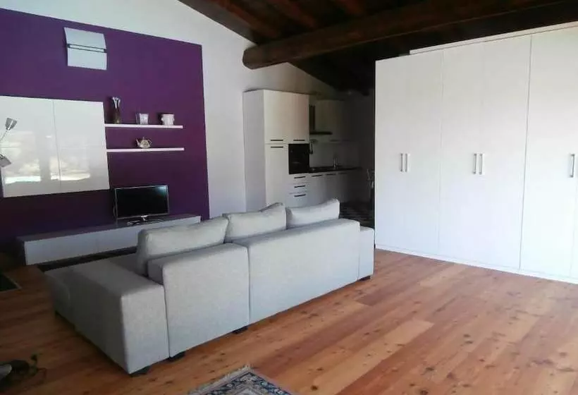 تختخواب و صبحانه La Magione