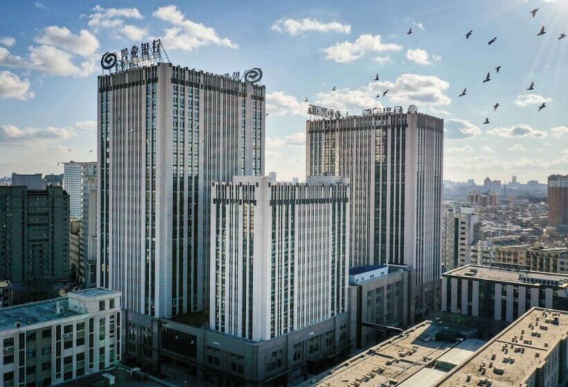 בית מלון כפרי Mercure Changchun Downtown