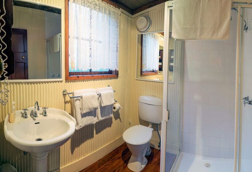 Observatory Cottages