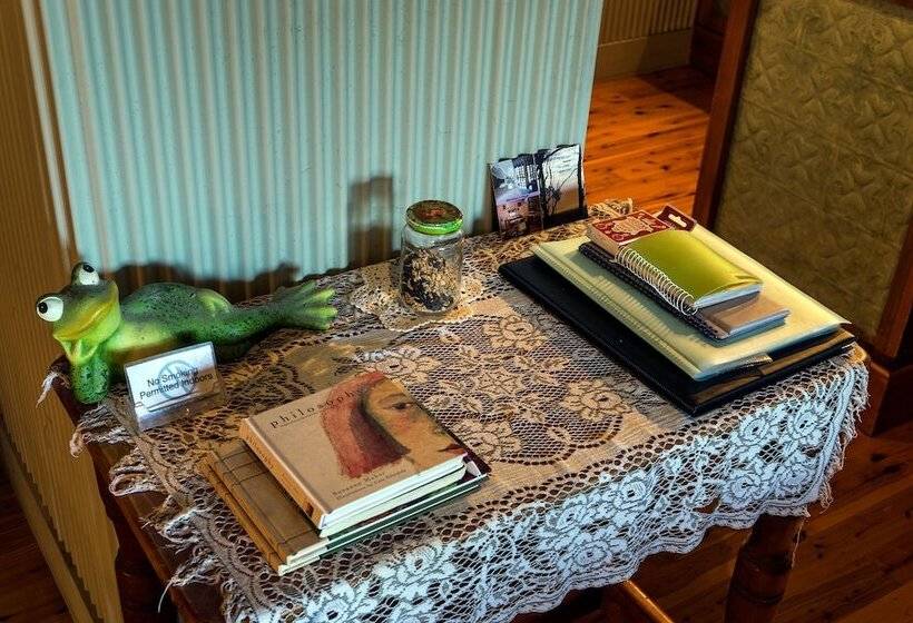 Observatory Cottages