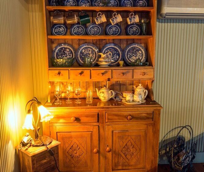 Observatory Cottages