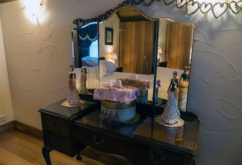 Observatory Cottages