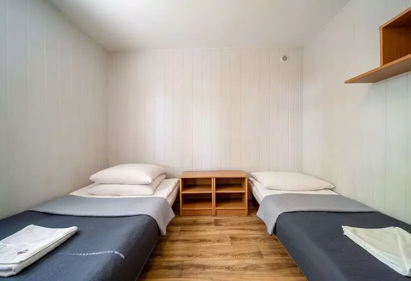 Majatalo Ow Gromada Pod Bukami