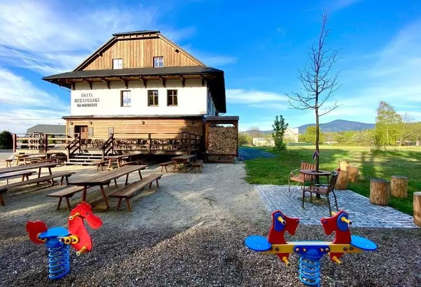 Hotelli Na Rozcestí