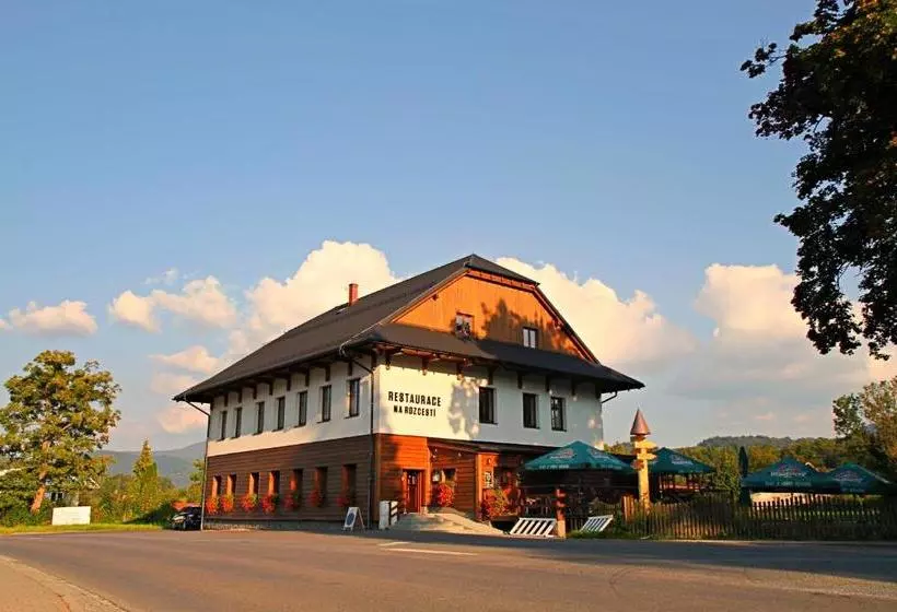 Hotelli Na Rozcestí