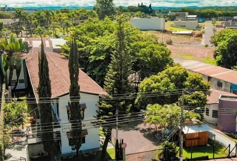 בית מלון כפרי Shellter