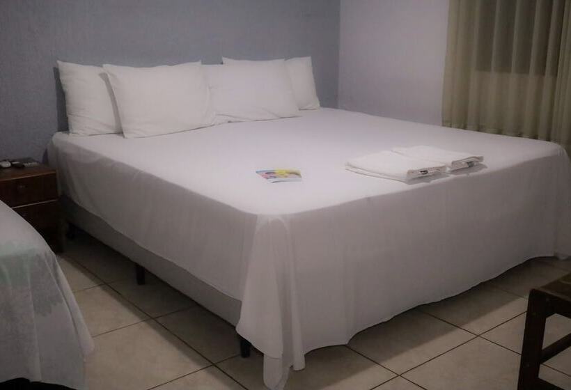 בית מלון כפרי Shellter