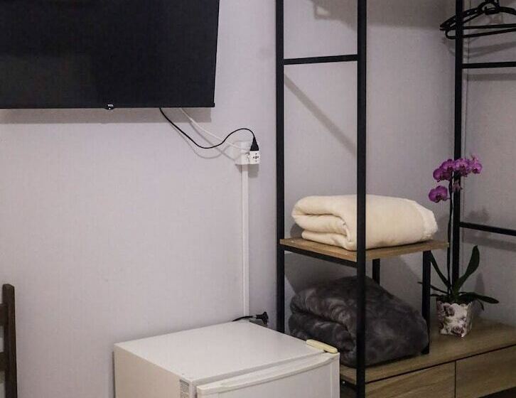 בית מלון כפרי Shellter