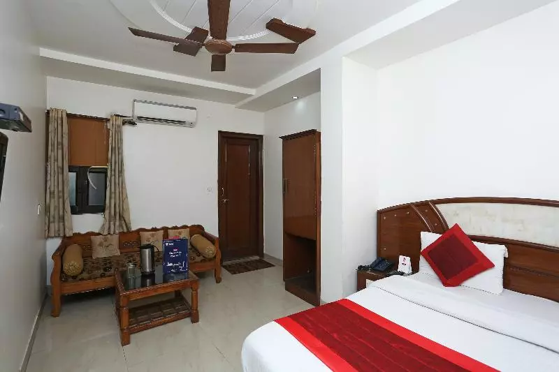 ホテル Sun International By Oyo Rooms