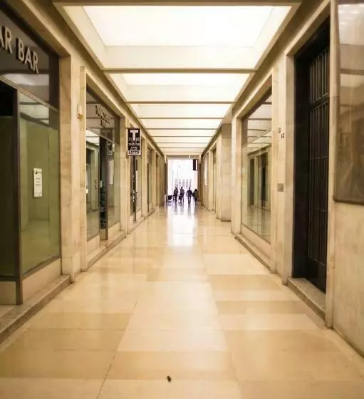 پانسیون The Gallery Boutique Rooms