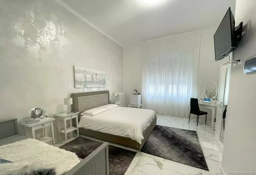 پانسیون The Gallery Boutique Rooms