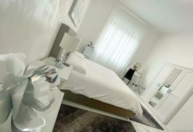 پانسیون The Gallery Boutique Rooms